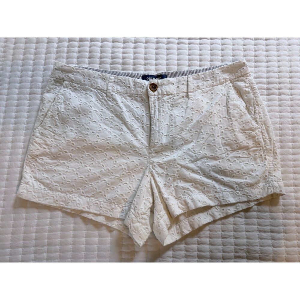 Old Navy White Eyelet Shorts size 8